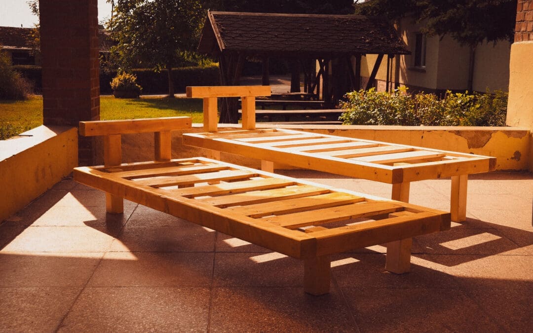 Projekt Holzbau mit den Helden der WG „Kleine Helden auf Reise“